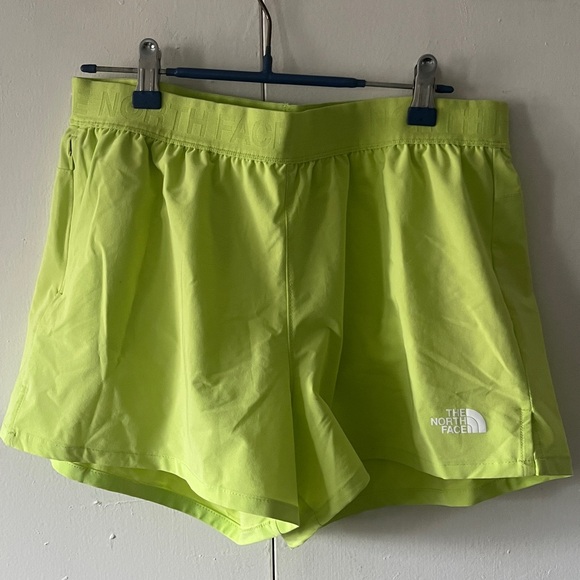 The North Face W WANDER Shorts - Picture 2 of 5